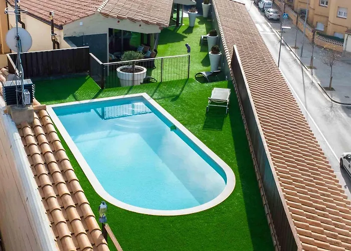 Semesterbostad Gran Duplex Cerca Del Mar Con Piscina Privada En El Centro De *