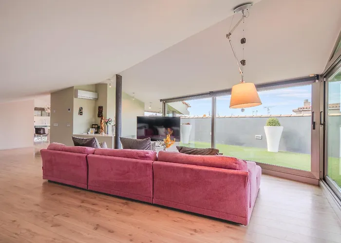 Gran Duplex Cerca Del Mar Con Piscina Privada En El Centro De Rosas