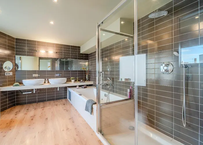 Gran Duplex Cerca Del Mar Con Piscina Privada En El Centro De Semesterbostad *