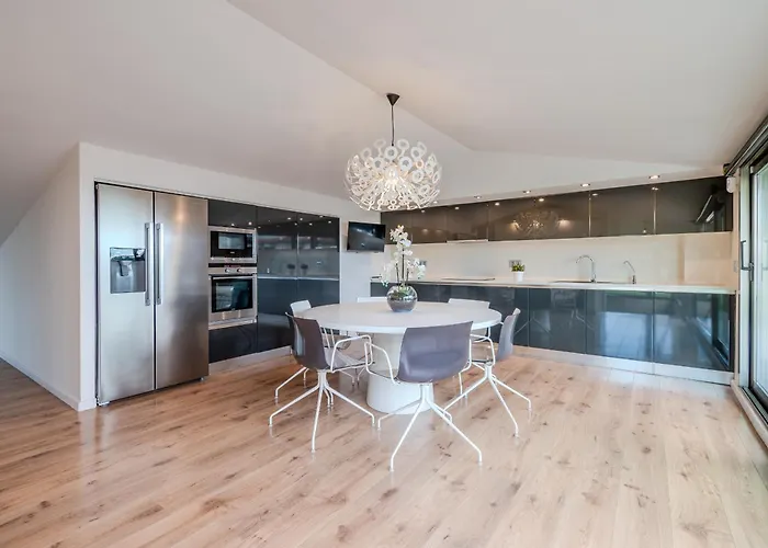 Semesterbostad Gran Duplex Cerca Del Mar Con Piscina Privada En El Centro De Rosas