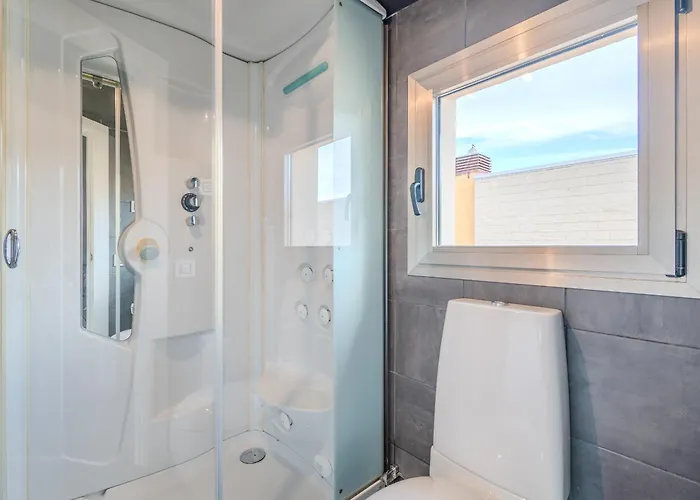 Gran Duplex Cerca Del Mar Con Piscina Privada En El Centro De Semesterbostad *