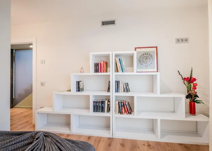 Gran Duplex Cerca Del Mar Con Piscina Privada En El Centro De Semesterbostad