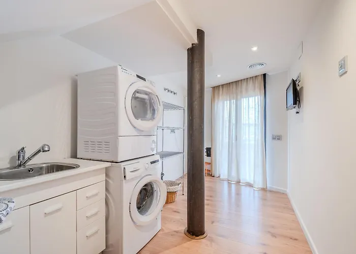 Semesterbostad Gran Duplex Cerca Del Mar Con Piscina Privada En El Centro De *