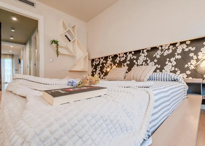 Gran Duplex Cerca Del Mar Con Piscina Privada En El Centro De Semesterbostad