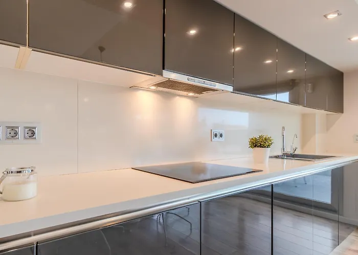 Gran Duplex Cerca Del Mar Con Piscina Privada En El Centro De Semesterbostad