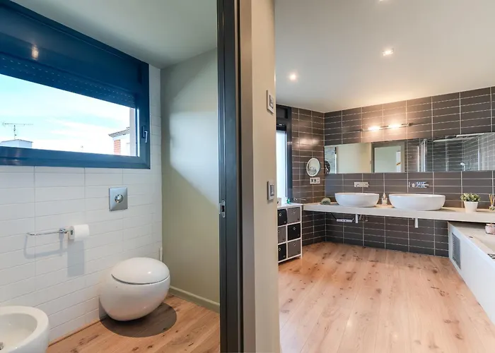 Semesterbostad Gran Duplex Cerca Del Mar Con Piscina Privada En El Centro De