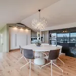 Gran Duplex Cerca Del Mar Con Piscina Privada En El Centro De