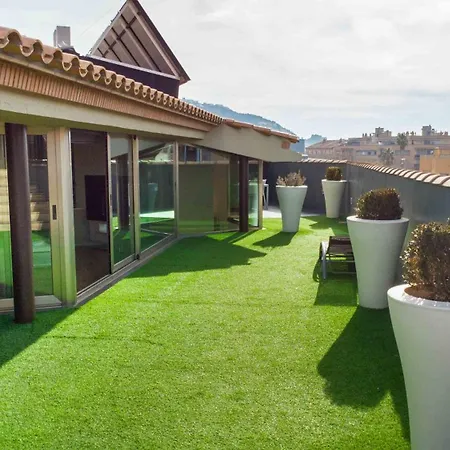 Gran Duplex Cerca Del Mar Con Piscina Privada En El Centro De Feriehus