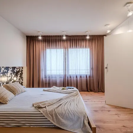 Дом отдыха Gran Duplex Cerca Del Mar Con Piscina Privada En El Centro De