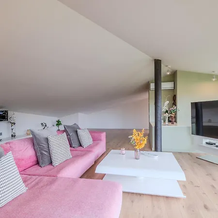 Gran Duplex Cerca Del Mar Con Piscina Privada En El Centro De