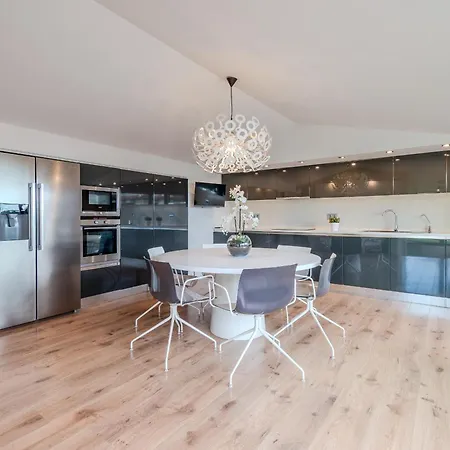 Feriehus Gran Duplex Cerca Del Mar Con Piscina Privada En El Centro De Roses
